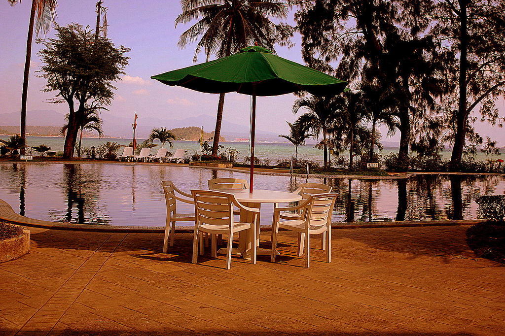 Club Morocco Resort And Country Club Subic Exterior foto