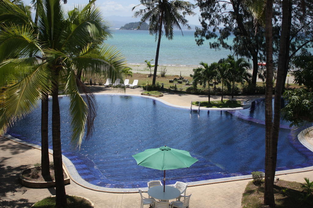 Club Morocco Resort And Country Club Subic Exterior foto