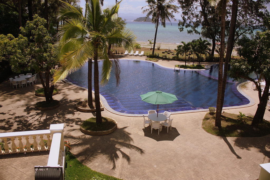Club Morocco Resort And Country Club Subic Exterior foto