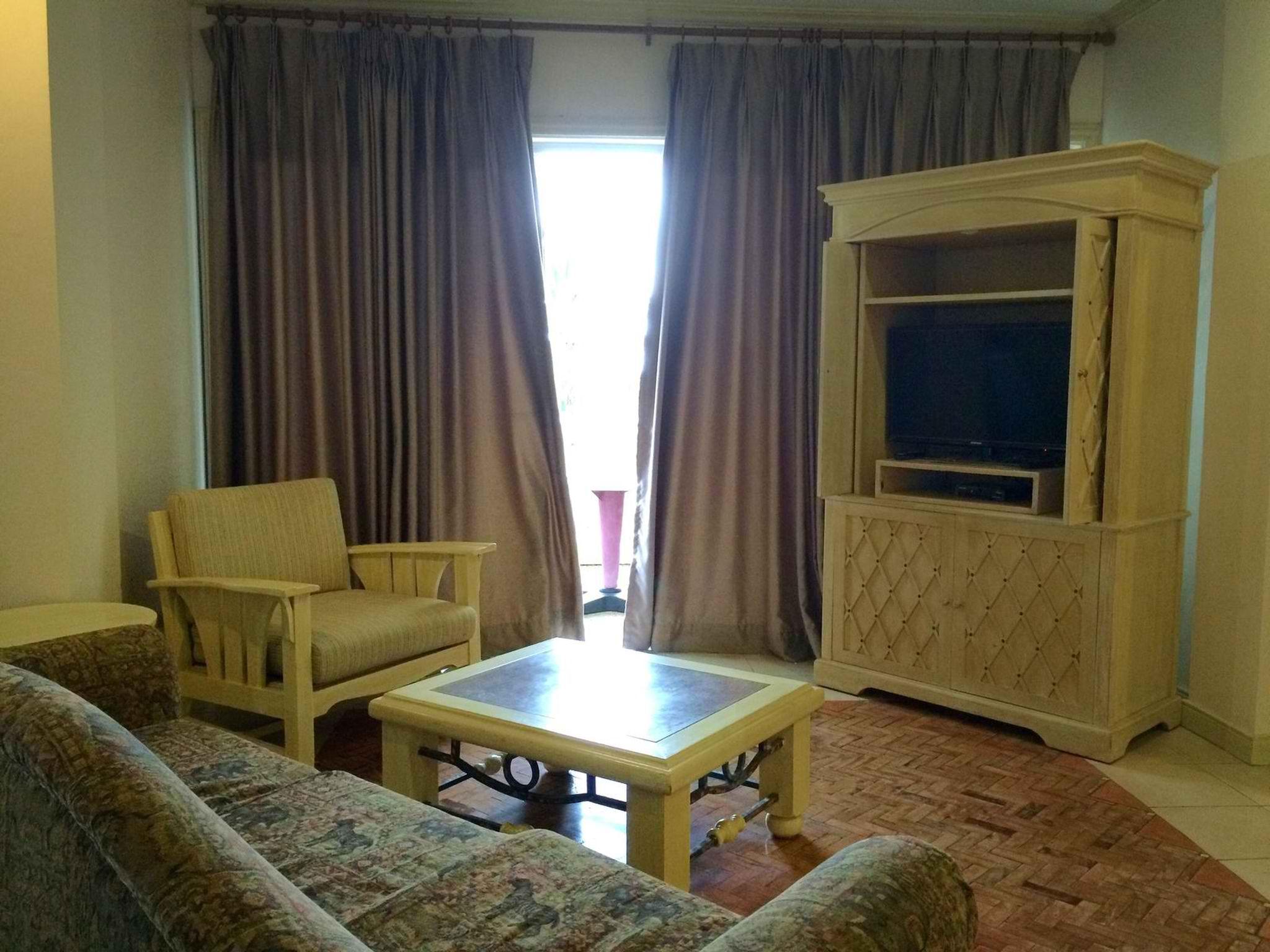 Club Morocco Resort And Country Club Subic Exterior foto