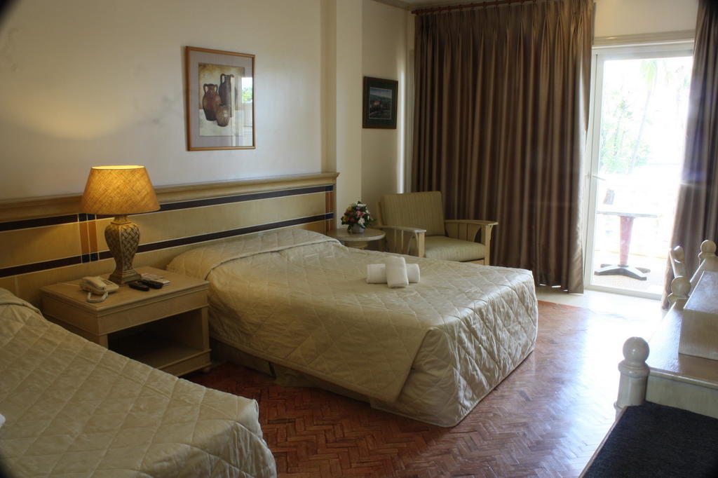 Club Morocco Resort And Country Club Subic Cameră foto